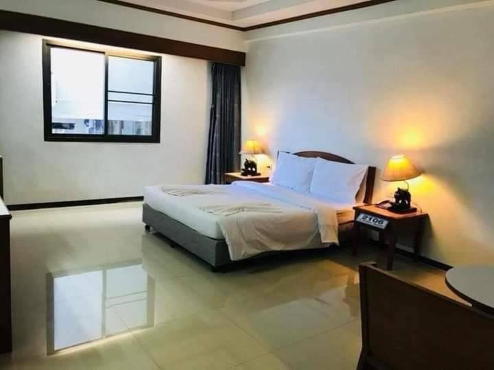 Vatchara Northgate