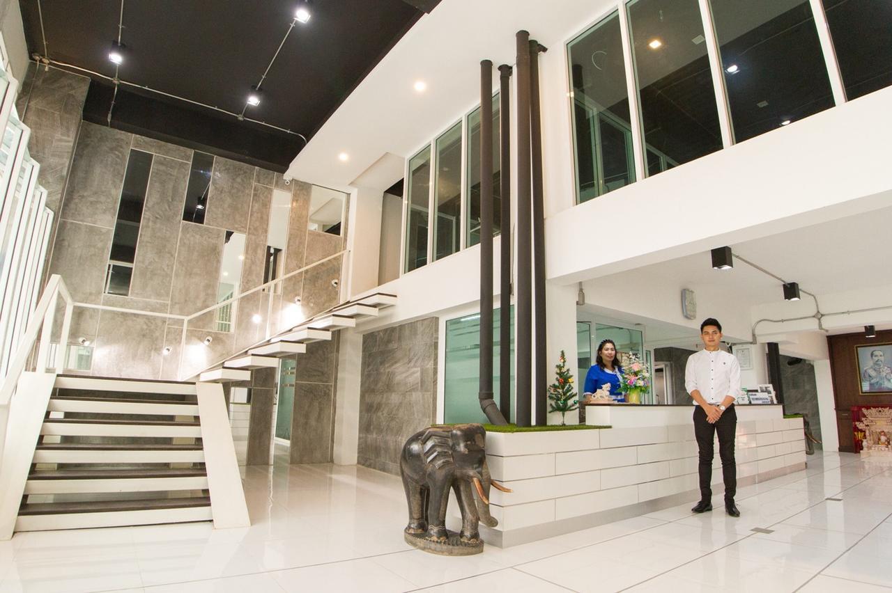 Vatchara Northgate 4* נאקהון סאוואן